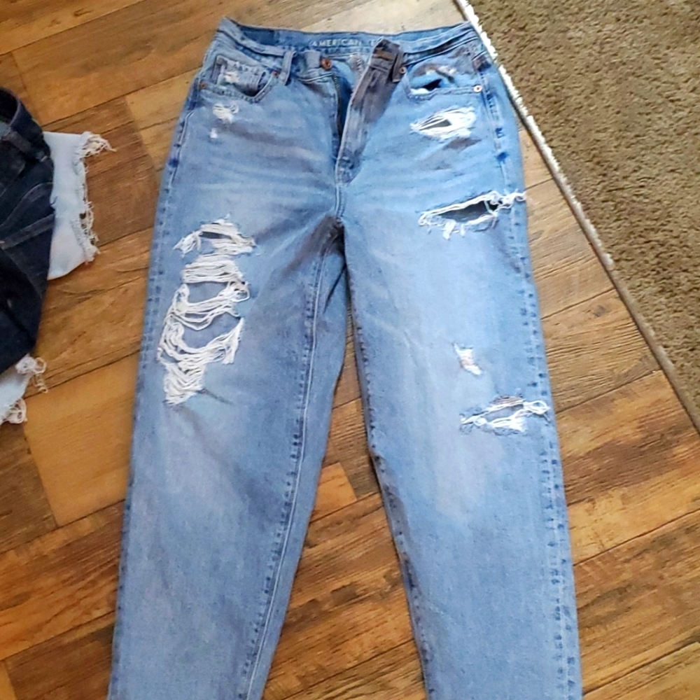 Ae mom jeans